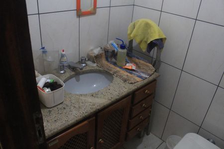 Casa à venda com 600m², 4 quartos e 2 vagasBanheiro 2