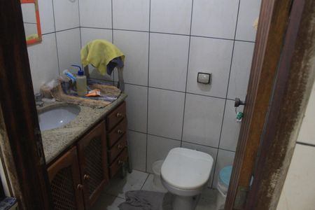 Casa à venda com 600m², 4 quartos e 2 vagasBanheiro 2