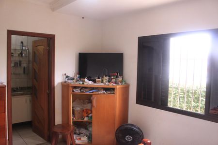 Casa à venda com 600m², 4 quartos e 2 vagasSuíte