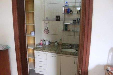 Casa à venda com 600m², 4 quartos e 2 vagasBanheiro da Suíte