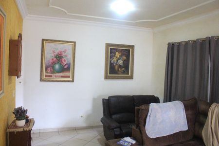 Casa à venda com 600m², 4 quartos e 2 vagasSala