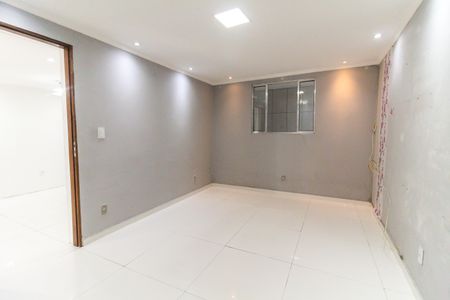 Sala de casa para alugar com 2 quartos, 100m² em Cidade Tiradentes, São Paulo