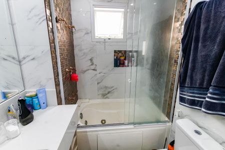 Apartamento à venda com 143m², 3 quartos e 2 vagasBanheiro da Suíte 3