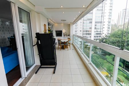 Apartamento à venda com 143m², 3 quartos e 2 vagasVaranda da Sala