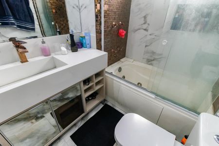 Apartamento à venda com 143m², 3 quartos e 2 vagasBanheiro da Suíte 3
