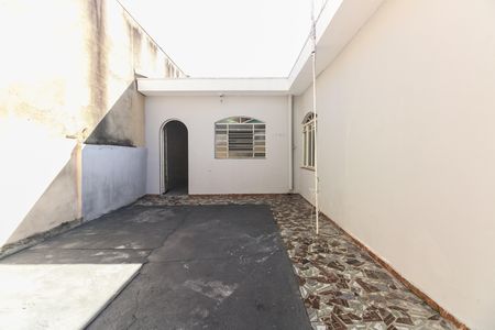 Casa para alugar com 100m², 1 quarto e sem vaga Casa para alugar com 100m², 1 quarto e sem vagaQuintal