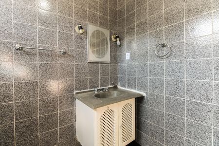 Casa para alugar com 100m², 1 quarto e sem vaga Casa para alugar com 100m², 1 quarto e sem vagaBanheiro