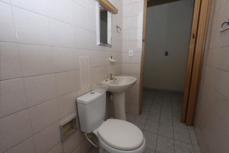 Banheiro da Suíte de casa para alugar com 2 quartos, 180m² em Jardim Tiete, São Paulo