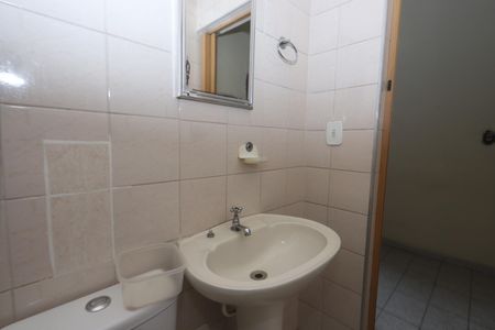 Casa à venda com 180m², 2 quartos e sem vagaBanheiro da Suíte