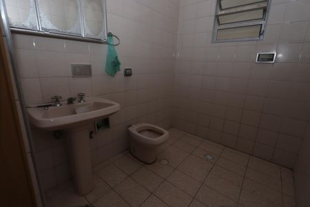 Casa à venda com 180m², 2 quartos e sem vagaBanheiro Social