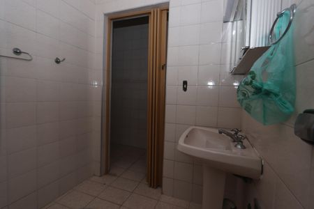 Casa à venda com 180m², 2 quartos e sem vagaBanheiro Social