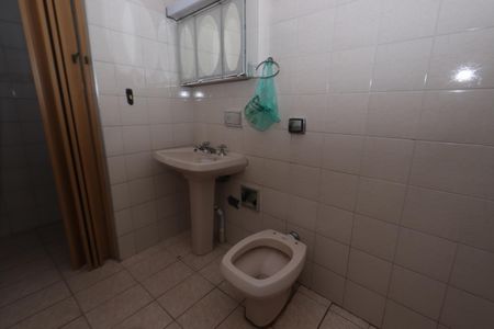 Casa à venda com 180m², 2 quartos e sem vagaBanheiro Social