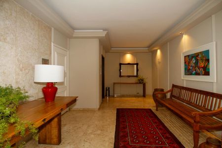 Apartamento à venda com 83m², 2 quartos e 1 vaga Apartamento à venda com 83m², 2 quartos e 1 vagaHall Social