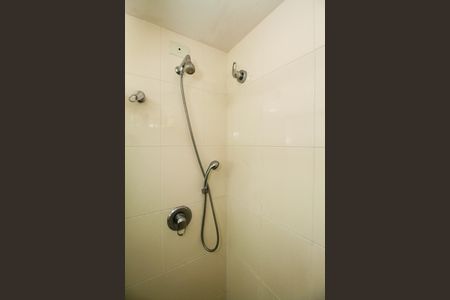 Apartamento à venda com 83m², 2 quartos e 1 vaga Apartamento à venda com 83m², 2 quartos e 1 vagaBanheiro Social