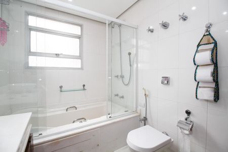 Apartamento à venda com 83m², 2 quartos e 1 vaga Apartamento à venda com 83m², 2 quartos e 1 vagaBanheiro da Suíte