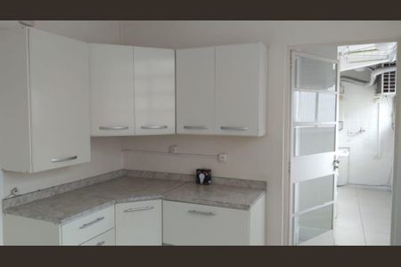 Apartamento à venda com 130m², 3 quartos e 1 vaga