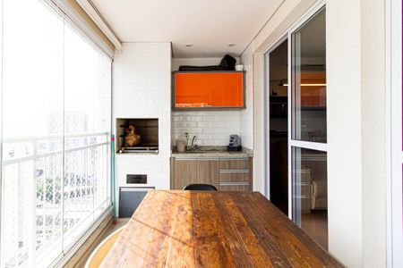 Apartamento para alugar com 65m², 2 quartos e 1 vagaVaranda