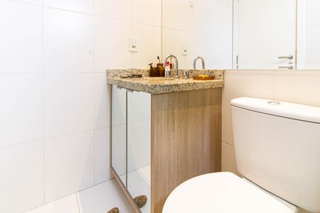 Apartamento para alugar com 65m², 2 quartos e 1 vagaBanheiro da Suíte