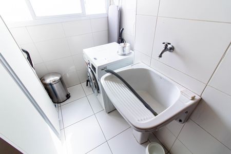 Apartamento para alugar com 65m², 2 quartos e 1 vagaÁrea de Serviço