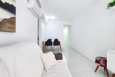 Apartamento à venda com 72m², 2 quartos e 1 vagaSala 