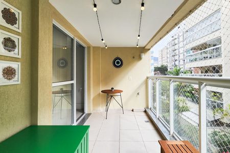 Apartamento à venda com 72m², 2 quartos e 1 vagaVaranda 