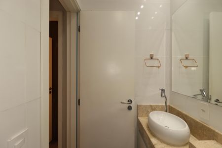 Apartamento à venda com 117m², 3 quartos e 2 vagasBanheiro Social