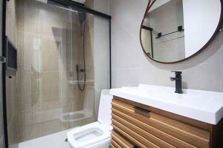 Banheiro de apartamento para alugar com 2 quartos, 44m² em Cidade Jardim, São Paulo