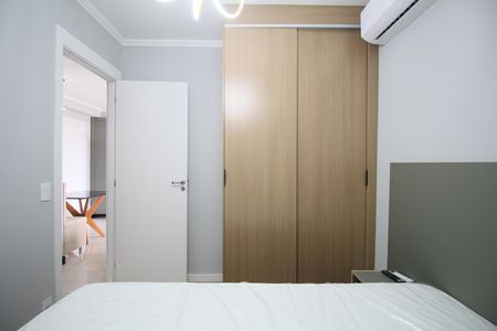 Quarto 1 de apartamento para alugar com 2 quartos, 44m² em Cidade Jardim, São Paulo