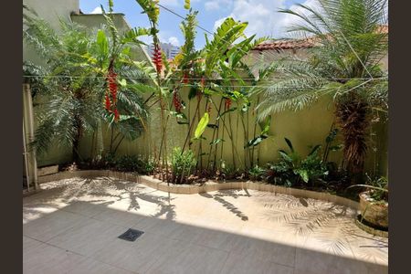 Casa à venda com 260m², 3 quartos e 2 vagas Casa à venda com 260m², 3 quartos e 2 vagasFoto 25