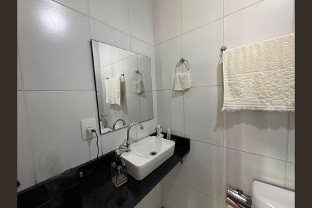 Apartamento à venda com 52m², 2 quartos e 1 vaga Apartamento à venda com 52m², 2 quartos e 1 vagaBanheiro
