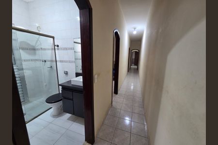 Casa para alugar com 175m², 3 quartos e 2 vagasBanheiro
