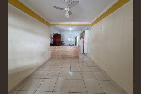 Casa para alugar com 175m², 3 quartos e 2 vagasSala