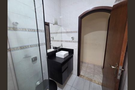 Casa para alugar com 175m², 3 quartos e 2 vagasBanheiro
