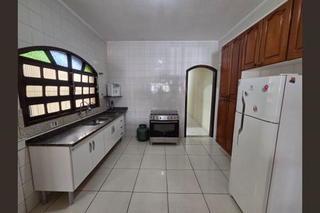 Casa para alugar com 175m², 3 quartos e 2 vagasCozinha