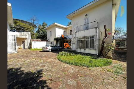 Casa para alugar com 4 quartos, 740m² em Barro Branco (Zona Norte), São Paulo