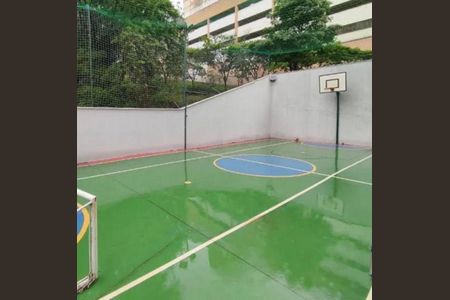 Apartamento para alugar com 230m², 4 quartos e 4 vagas