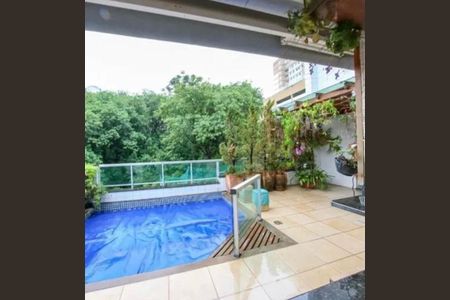 Apartamento para alugar com 230m², 4 quartos e 4 vagas