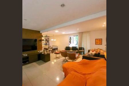 Apartamento para alugar com 230m², 4 quartos e 4 vagas