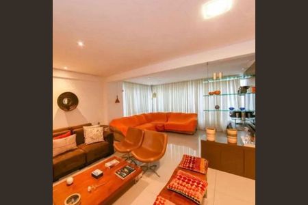 Apartamento para alugar com 4 quartos, 230m² em Buritis, Belo Horizonte