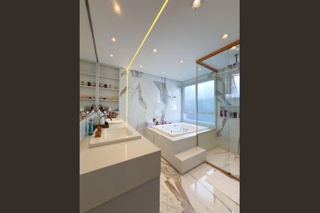 Casa à venda com 5 quartos, 700m² em Residencial Morada dos Lagos, Barueri