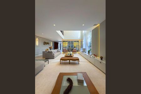 Casa à venda com 5 quartos, 700m² em Residencial Morada dos Lagos, Barueri