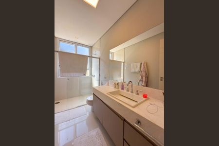 Casa à venda com 5 quartos, 700m² em Residencial Morada dos Lagos, Barueri