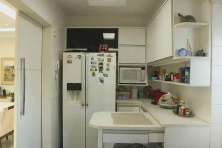 Apartamento para alugar com 142m², 4 quartos e 2 vagas