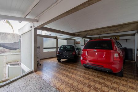 Garagem  de casa à venda com 3 quartos, 350m² em Vila Galvão, Guarulhos