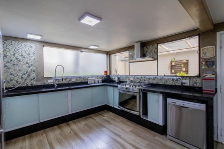 Cozinha de casa à venda com 3 quartos, 350m² em Vila Galvão, Guarulhos