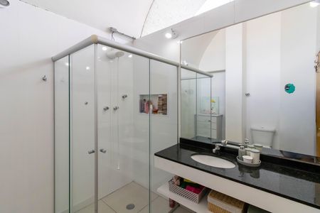 Banheiro de casa à venda com 3 quartos, 350m² em Vila Galvão, Guarulhos