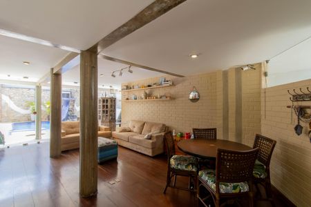 Sala de casa à venda com 3 quartos, 350m² em Vila Galvão, Guarulhos