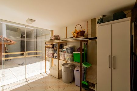 Area de Serviço  de casa à venda com 3 quartos, 350m² em Vila Galvão, Guarulhos