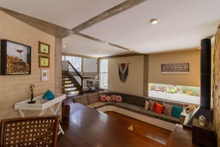 Sala de casa à venda com 3 quartos, 350m² em Vila Galvão, Guarulhos