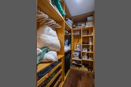 Suíte 3 de casa à venda com 5 quartos, 590m² em Vila Madalena, São Paulo